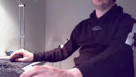 clamshive7 online show from 03-22-26, 07:50