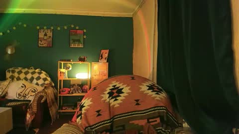 Clancy online show from 10-28-25, 07:05