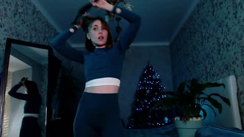 Clara online show from 01-08-25, 07:13