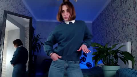 Clara online show from 03-10-25, 06:12