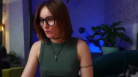 Snapshot of clara_bendover chatting on 07-27-26, 05:42 Clara online show from 07-27-26, 05:42
