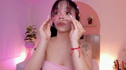 C L A R A online show from 04-02-26, 03:04