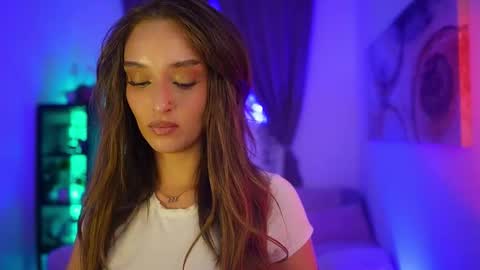 Clara smile online show from 11-01-25, 07:49