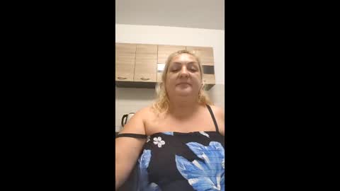 Clara online show from 06-10-26, 12:22