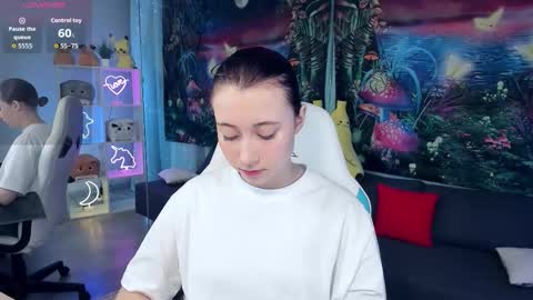 clarabenson online show from 09-15-25, 06:41