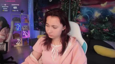 clarabenson online show from 10-25-25, 06:46