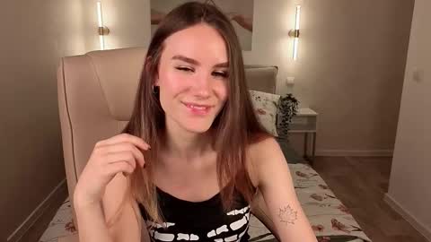 Snapshot of clare_ff chatting on 11-11-25, 02:06 Claire online show from 11-11-25, 02:06