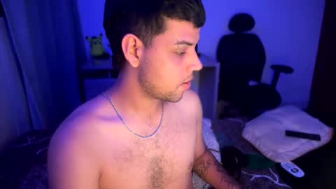 Snapshot of clarentz_baileys chatting on 12-22-25, 05:59 Clarentz bby online show from 12-22-25, 05:59