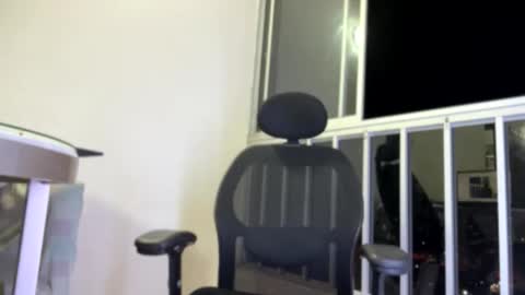 Snapshot of clarentz_baileys chatting on 01-19-26, 02:37 Clarentz bby online show from 01-19-26, 02:37