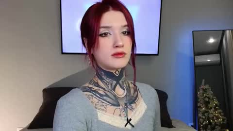 Sophie online show from 12-19-25, 03:35