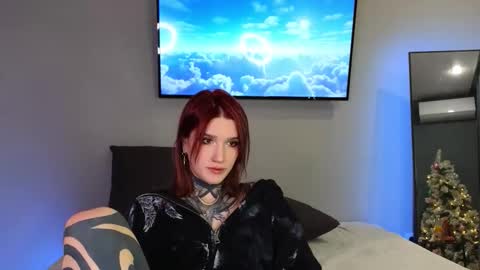 Sophie online show from 12-22-25, 12:18
