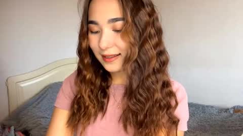 Snapshot of claribelatienza chatting on 09-20-25, 07:09 Yuna online show from 09-20-25, 07:09