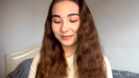 Snapshot of claribelatienza chatting on 09-21-25, 07:10 Yuna online show from 09-21-25, 07:10