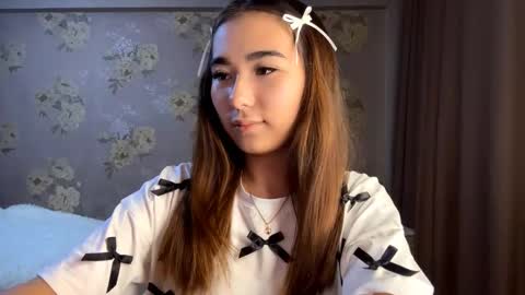 Snapshot of claribelatienza chatting on 10-05-25, 12:58 Yuna online show from 10-05-25, 12:58