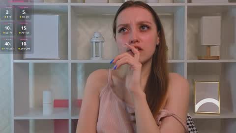 Lora online show from 04-11-26, 07:45