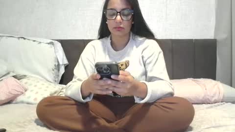 Snapshot of clarismiasensual1 chatting on 07-02-26, 03:23 clarismia online show from 07-02-26, 03:23