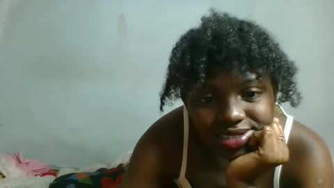 Snapshot of clarisse98 chatting on 10-17-25, 06:05 clarisse98 online show from 10-17-25, 06:05