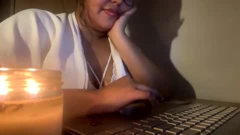 Snapshot of clariun chatting on 11-03-25, 12:17 clariun online show from 11-03-25, 12:17