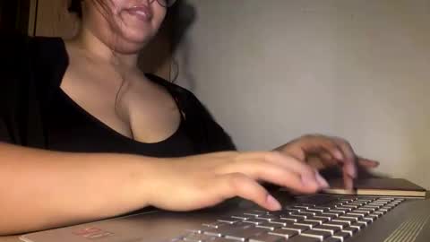 Snapshot of clariun chatting on 11-04-25, 04:50 clariun online show from 11-04-25, 04:50