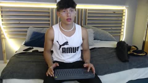 Snapshot of clark_ken1 chatting on 02-19-26, 08:27 clar online show from 02-19-26, 08:27