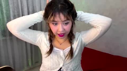 Lara online show from 11-29-25, 06:11