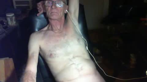 Snapshot of claudeg2525 chatting on 10-04-25, 01:58 claudeg2525 online show from 10-04-25, 01:58