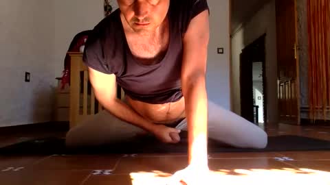 Snapshot of claudi779 chatting on 10-18-25, 12:17 claudi779 online show from 10-18-25, 12:17