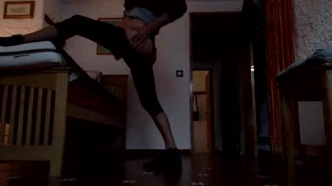 Snapshot of claudi779 chatting on 03-29-26, 06:19 claudi779 online show from 03-29-26, 06:19