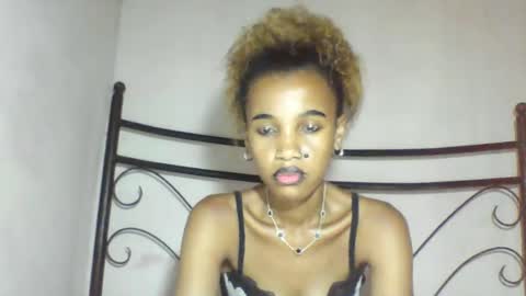Snapshot of claudiannah chatting on 04-16-26, 01:23 claudianne online show from 04-16-26, 01:23