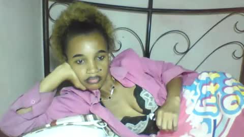 Snapshot of claudiannah chatting on 04-18-26, 01:20 claudianne online show from 04-18-26, 01:20