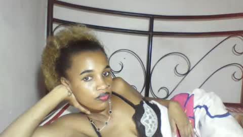 Snapshot of claudiannah chatting on 04-19-26, 06:10 claudianne online show from 04-19-26, 06:10