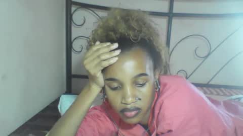 Snapshot of claudiannah chatting on 04-23-26, 07:30 claudianne online show from 04-23-26, 07:30