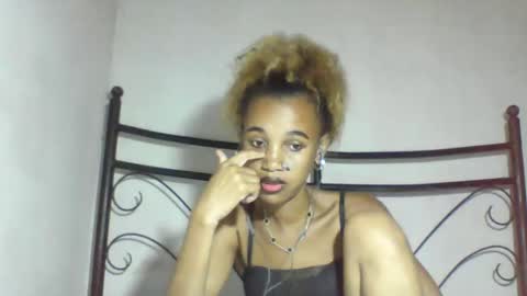Snapshot of claudiannah chatting on 05-03-26, 04:13 claudianne online show from 05-03-26, 04:13