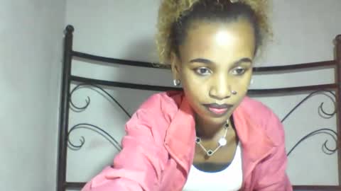 Snapshot of claudiannah chatting on 05-05-26, 05:32 claudianne online show from 05-05-26, 05:32