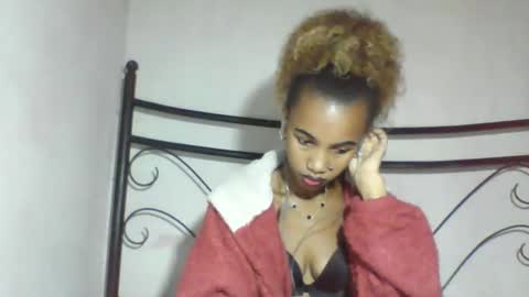 Snapshot of claudiannah chatting on 05-11-26, 05:32 claudianne online show from 05-11-26, 05:32