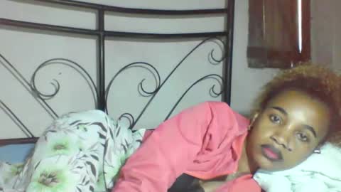 Snapshot of claudiannah chatting on 05-15-26, 05:03 claudianne online show from 05-15-26, 05:03