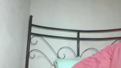 Snapshot of claudiannah chatting on 05-20-26, 05:57 claudianne online show from 05-20-26, 05:57