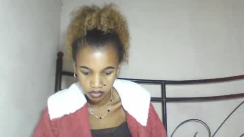 Snapshot of claudiannah chatting on 05-27-26, 06:38 claudianne online show from 05-27-26, 06:38
