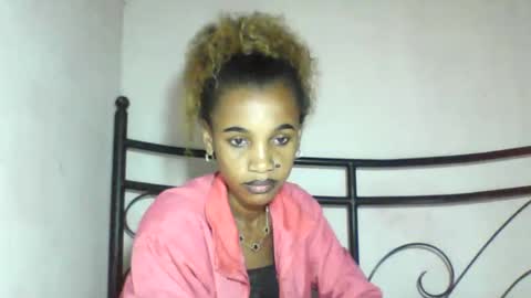 Snapshot of claudiannah chatting on 05-28-26, 06:49 claudianne online show from 05-28-26, 06:49