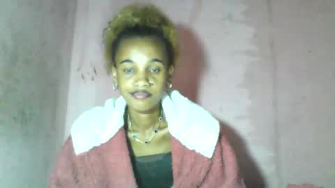 Snapshot of claudiannah chatting on 06-08-26, 05:24 claudianne online show from 06-08-26, 05:24