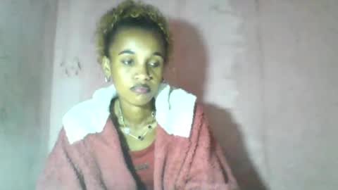 Snapshot of claudiannah chatting on 06-09-26, 05:35 claudianne online show from 06-09-26, 05:35