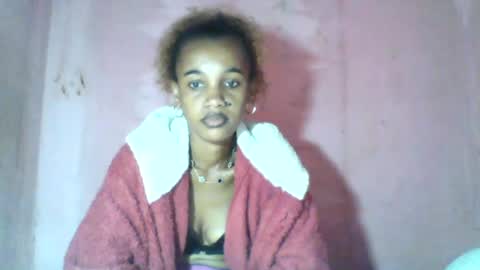 Snapshot of claudiannah chatting on 06-12-26, 07:07 claudianne online show from 06-12-26, 07:07