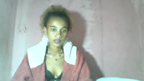 Snapshot of claudiannah chatting on 06-13-26, 07:23 claudianne online show from 06-13-26, 07:23
