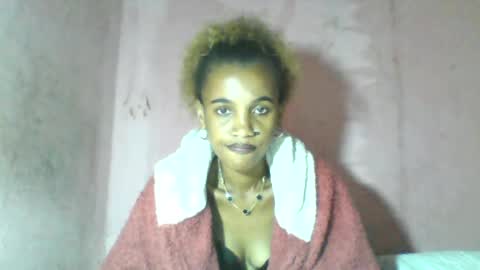 Snapshot of claudiannah chatting on 06-16-26, 08:33 claudianne online show from 06-16-26, 08:33