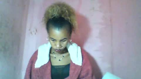 Snapshot of claudiannah chatting on 06-18-26, 04:13 claudianne online show from 06-18-26, 04:13