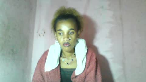 Snapshot of claudiannah chatting on 06-20-26, 05:27 claudianne online show from 06-20-26, 05:27