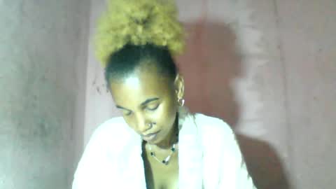 Snapshot of claudiannah chatting on 06-28-26, 06:14 claudianne online show from 06-28-26, 06:14