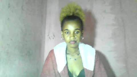 Snapshot of claudiannah chatting on 06-30-26, 05:03 claudianne online show from 06-30-26, 05:03