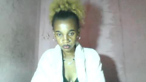 Snapshot of claudiannah chatting on 07-07-26, 07:29 claudianne online show from 07-07-26, 07:29