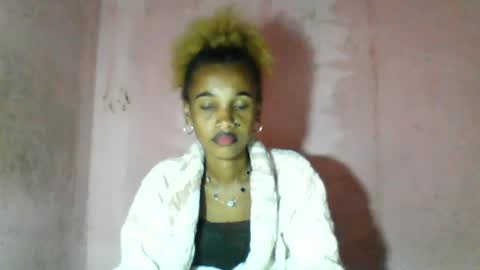 Snapshot of claudiannah chatting on 07-11-26, 06:43 claudianne online show from 07-11-26, 06:43